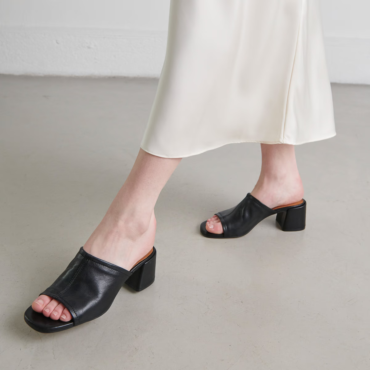 Mules à talons et bouts ouverts